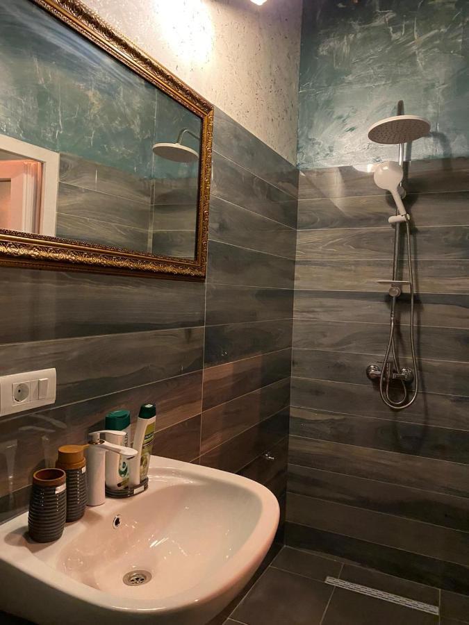 Hotel In Time Призрен Экстерьер фото