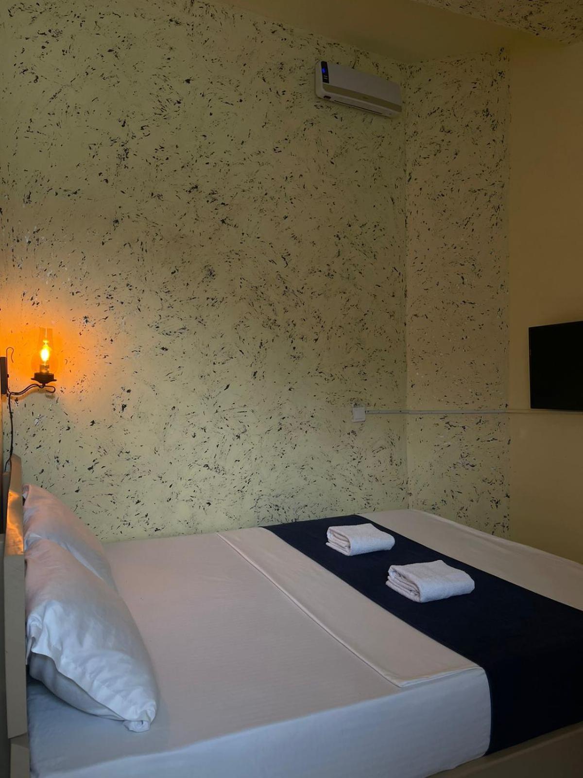Hotel In Time Призрен Экстерьер фото