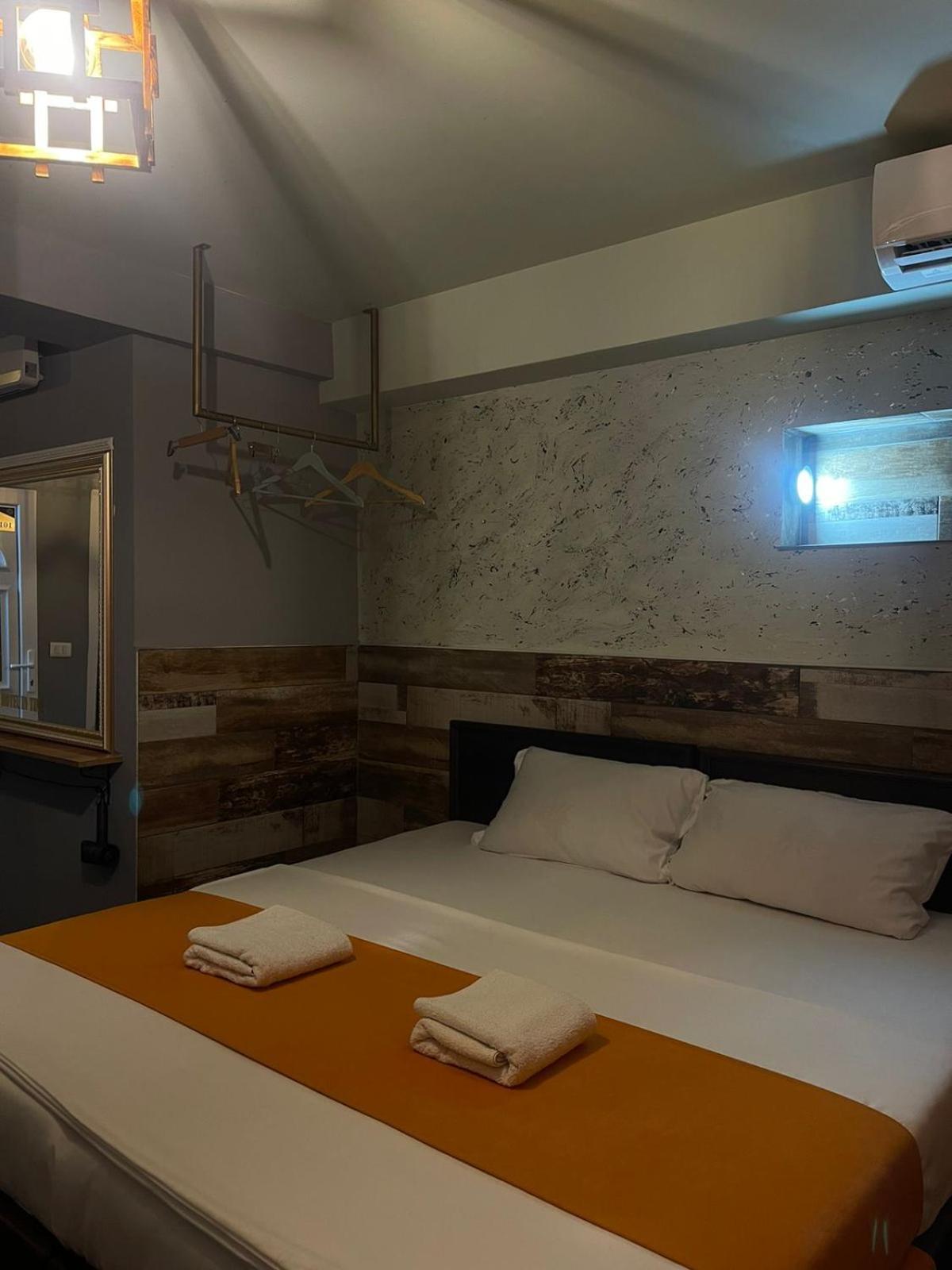 Hotel In Time Призрен Экстерьер фото